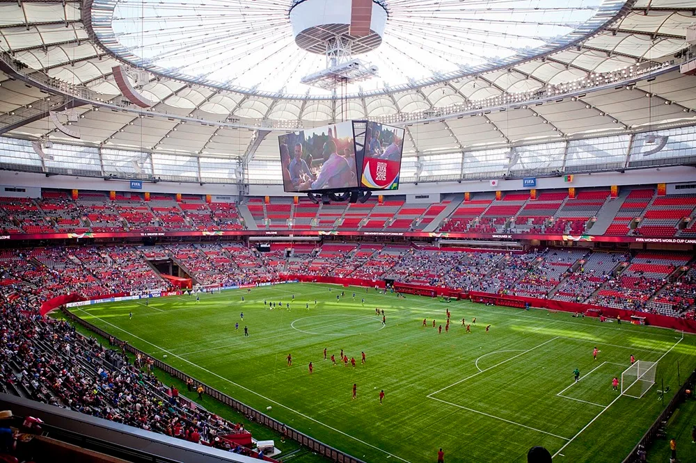 Suiza contra Canadá se enfrentan en el BC Place en Vancouver.