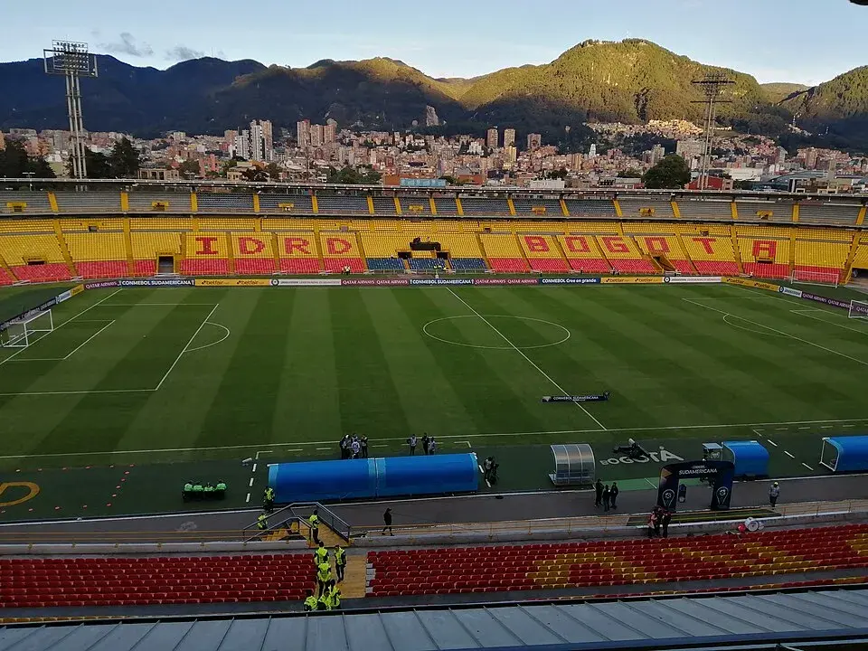 Estadio. Independiente de Santa Fe contra Junior