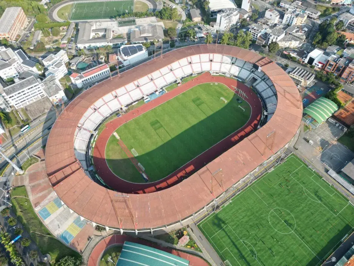 Estadio. Once Caldas contra Junior