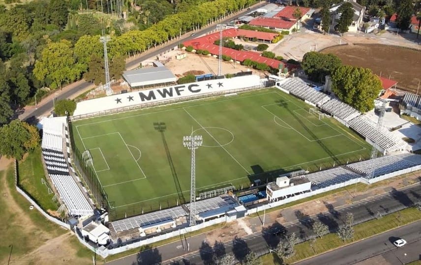 Estadio. Wanderers contra Defensor Sporting