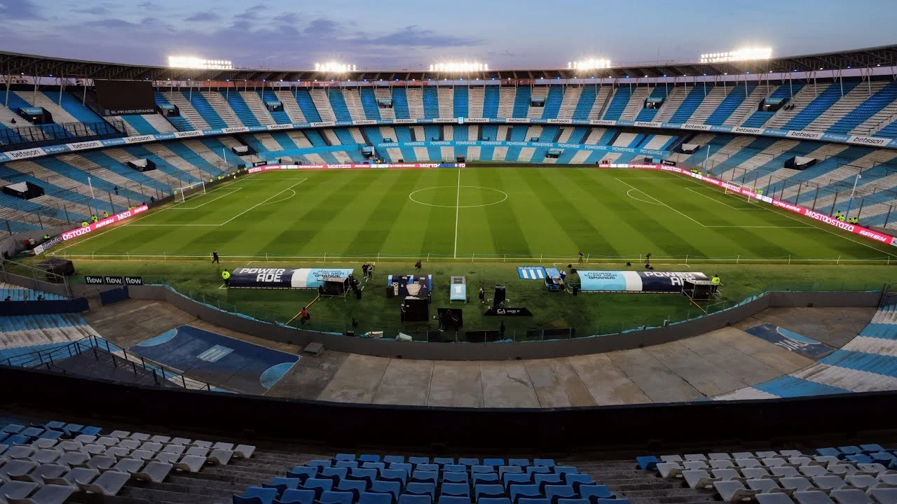 Estadio. Racing Club contra Barracas Central
