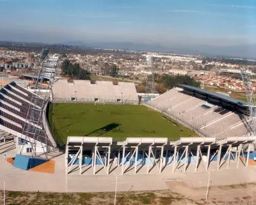 River Plate y Aldosivi juegan en el estadio Padre Ernesto Martearena.