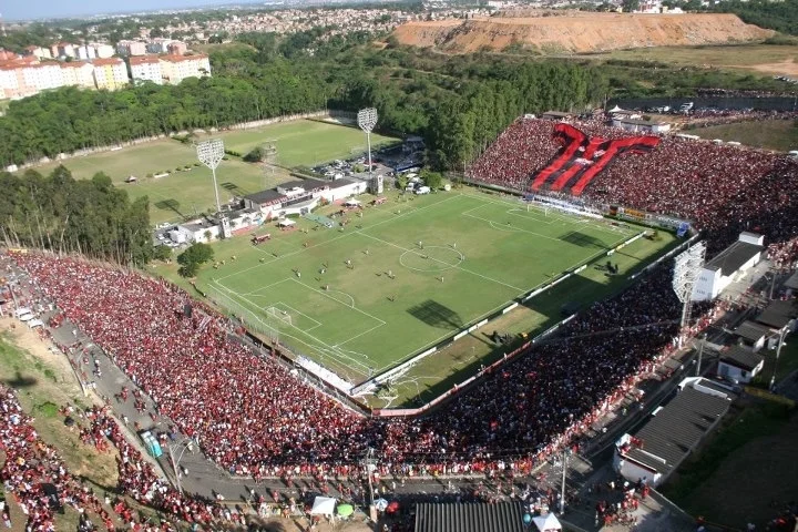 Vitória contra Vasco da Gama se enfrentan en el Estadio Barradao.